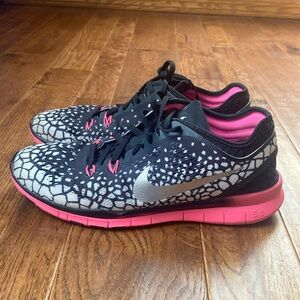 Nike Free TR Fit 5 Women’s Shoes Size 8.5 Pink and Black